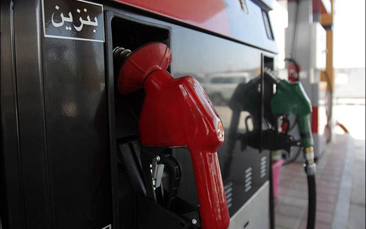 یک عضو کمیسیون انرژی مجلس شورای اسلامی، تاکید کرد: نه در دولت و نه در مجلس بحثی در خصوص افزایش قیمت بنزین در سال ۱۴۰۲ صورت نگرفته است.